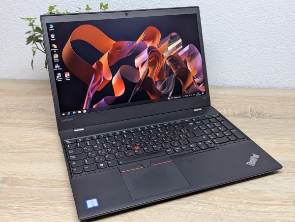 Ноутбук Б/В Lenovo ThinkPad T570, Intel Core i5-7300U, DDR4 8 GB, SSD 256GB, 15.6" Full HD [ProductHub SKU L564]