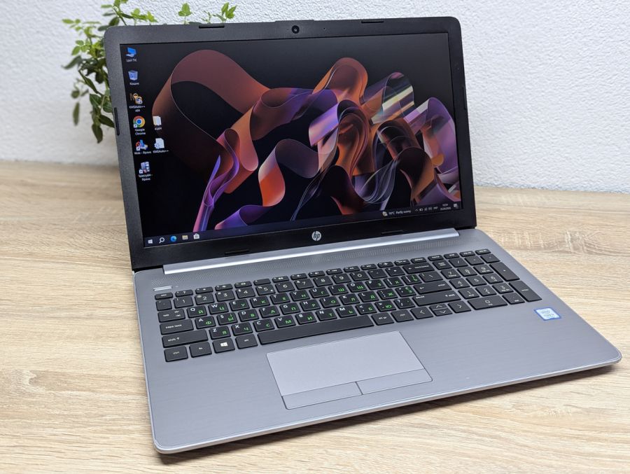 Ноутбук Б/В HP Notebook 250 G7, Intel Core i3-7020U, DDR4 8 GB, SSD 128GB, 15.6" Full HD