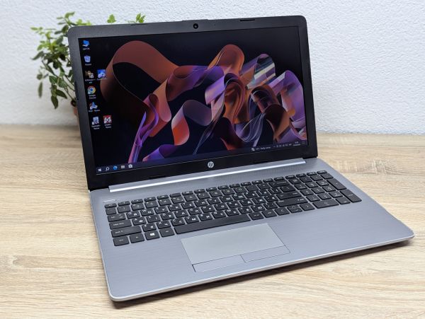 Ноутбук Б/В HP Notebook 255 G7, AMD Ryzen 3 3200U, DDR4 8 GB, SSD 128GB, AMD Radeon Vega, 15.6" Full HD [ProductHub SKU HP863]