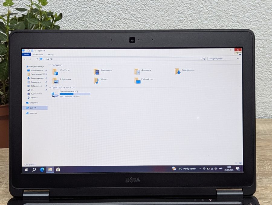 Ноутбук Б/В Dell Latitude E7250, Intel Core i5-5200U, DDR3 8 GB, SSD 128GB, 17.3" HD Сенсор