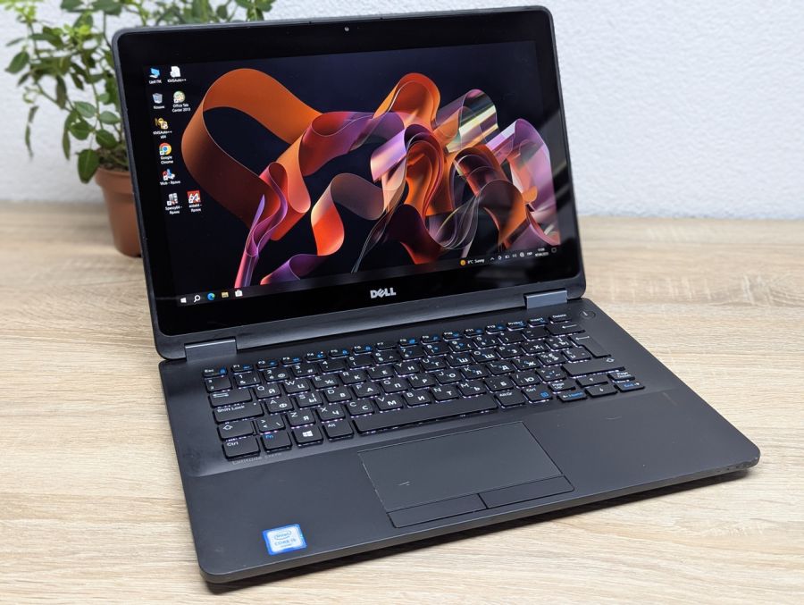 Ноутбук Б/В Dell Latitude E7270, Intel Core i5-6300U, DDR4 8 GB, SSD 128GB, 12" Full HD Сенсор