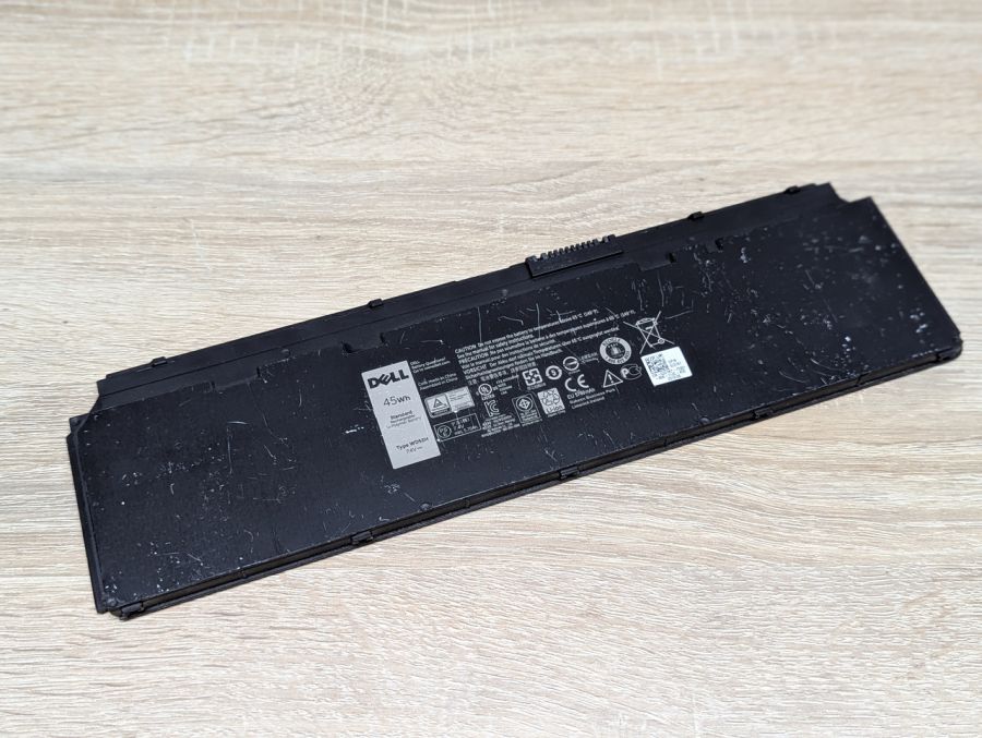 Б/В Оригінальна акумуляторна батарея Dell WD52H