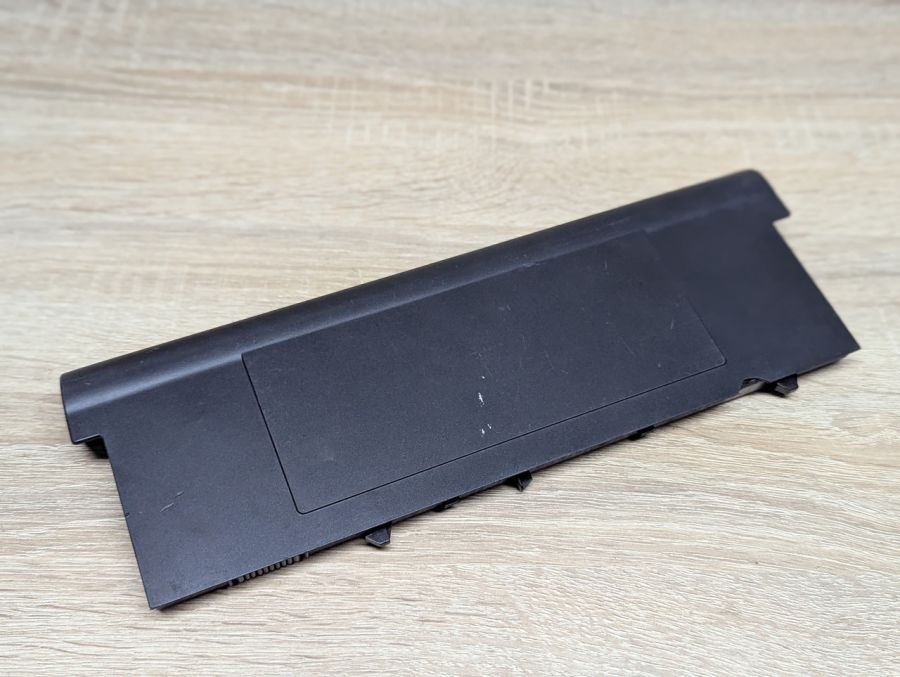 Б/В Оригінальна акумуляторна батарея Dell H6T9R