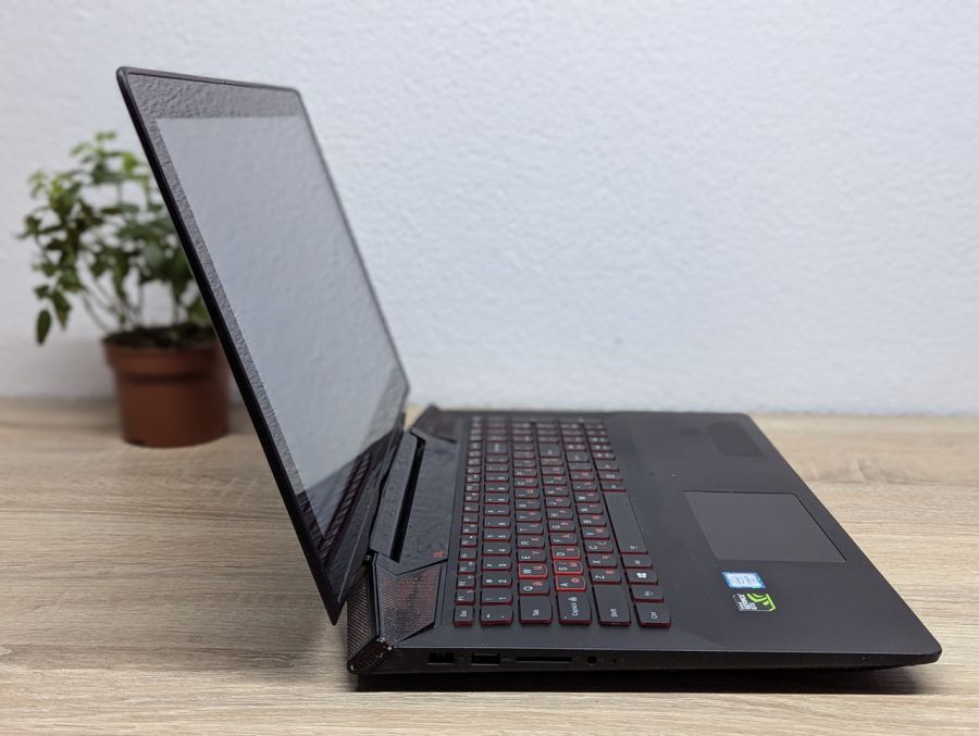 Ноутбук Б/В Lenovo IdeaPad Y700, Intel Core i5-6300HQ, DDR4 16 GB, SSD 500GB, GeForce GTX 960M 4Gb, 15.6" Full HD [ProductHub SKU L569]