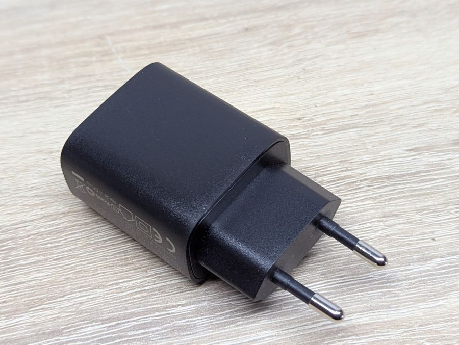 Новий Блок живлення Choetech 20 В Q5004-EU