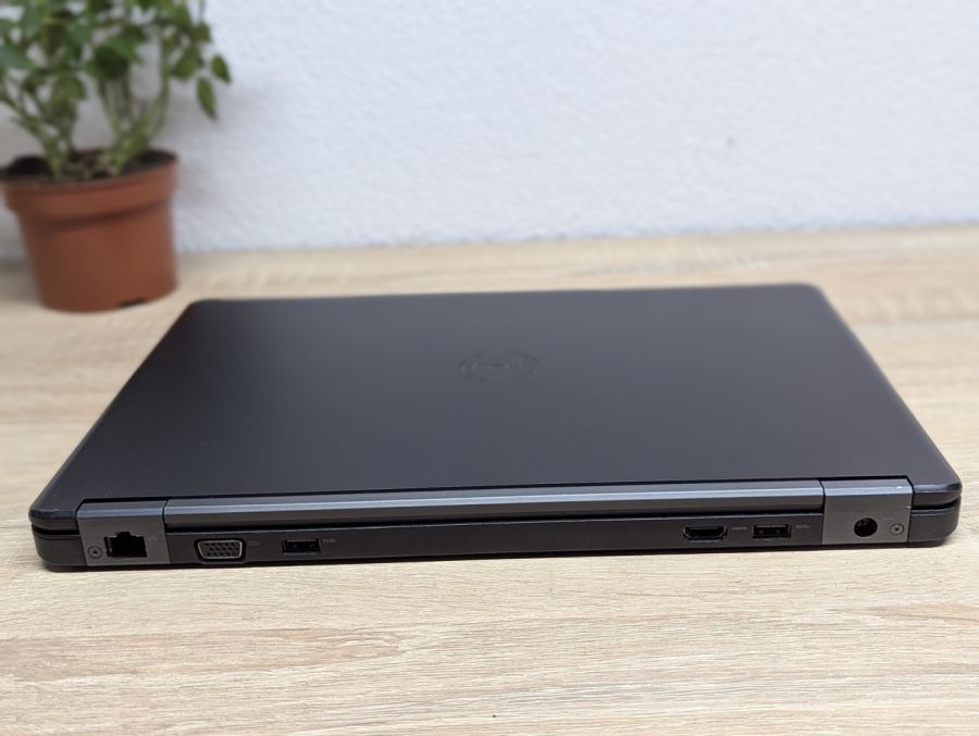 Ноутбук Б/В Dell Latitude E5450, Intel Core i5-5200U, DDR3 8 GB, SSD 128GB, 14" HD