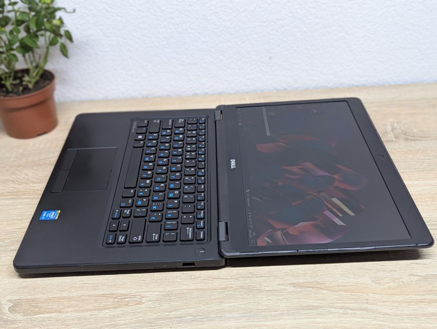 Ноутбук Б/В Dell Latitude E5450, Intel Core i5-5200U, DDR3 8 GB, SSD 128GB, 14" HD
