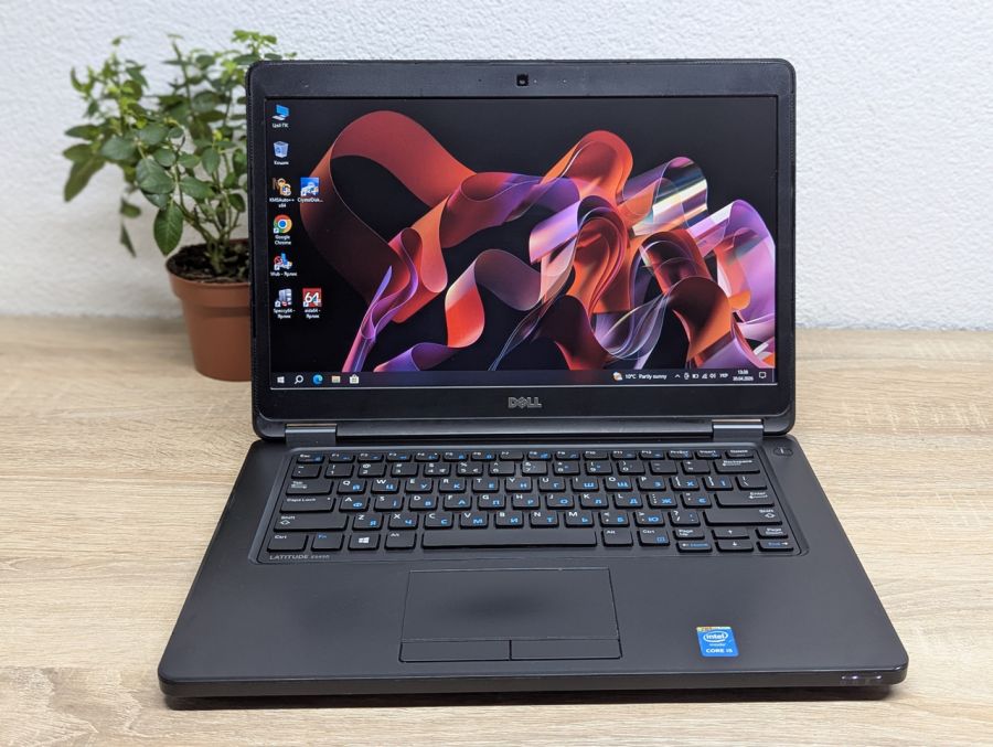 Ноутбук Б/В Dell Latitude E5450, Intel Core i5-5200U, DDR3 8 GB, SSD 128GB, 14" HD