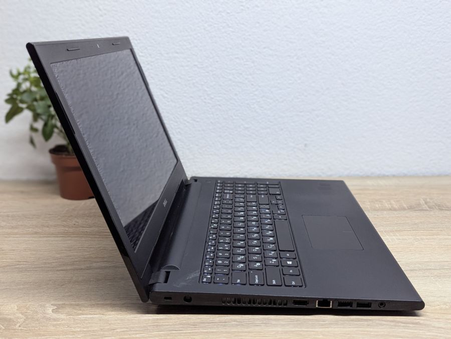 Ноутбук Б/В Dell Inspiron 3543, Intel Core i5-5200U, DDR3 8 GB, SSD 128GB, NVIDIA GeForce 820M 2Gb, 15.6" [ProductHub SKU Dell580]