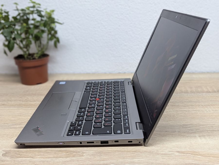 Ноутбук Б/В Lenovo ThinkPad L390, Intel Core i3-8145U, DDR4 16 GB, SSD 256GB, 13" Full HD