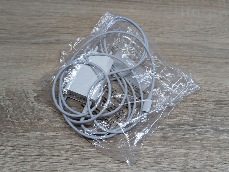 Новий Мережевий зарядний пристрій Hogi USB-C to Lightning 20W
