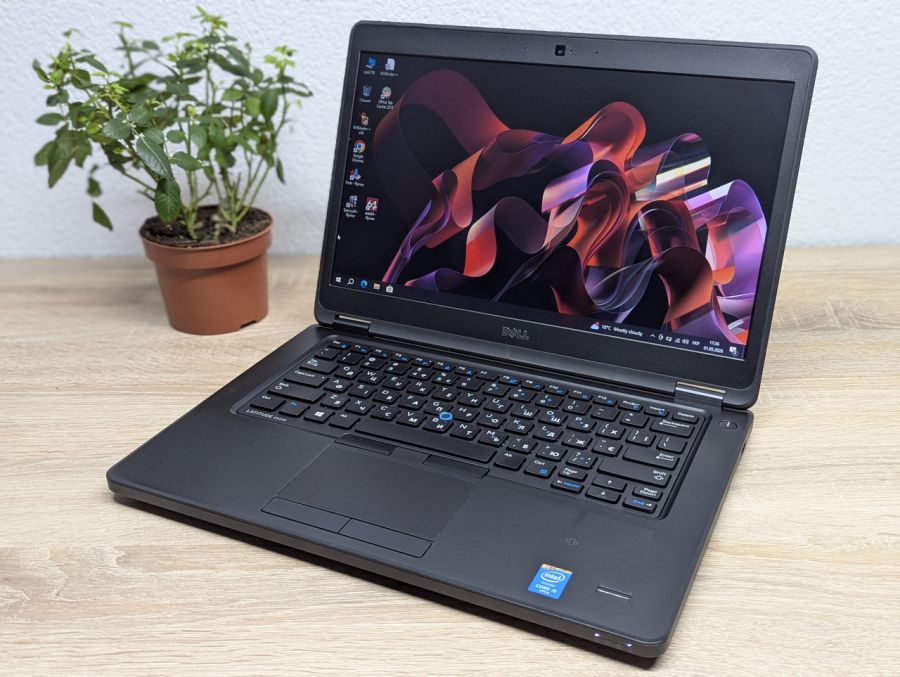 Ноутбук Б/В Dell Latitude E5450, Intel Core i5-5300U, DDR3 8 GB, SSD 128GB, 14" HD