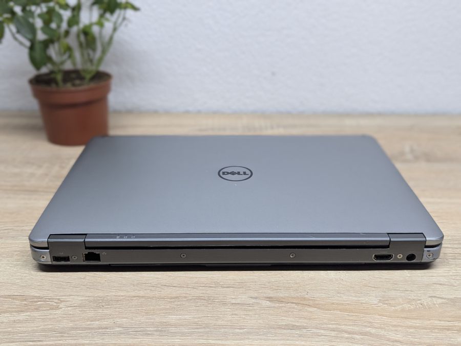 Ноутбук Б/В Dell Latitude E6440, Intel Core i5-4310M, DDR3 8 GB, SSD 256GB, AMD Radeon HD 8600M 2Gb, 14" HD