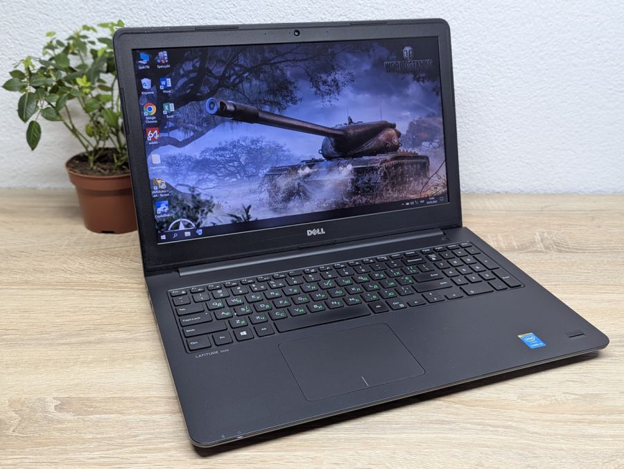 Ноутбук Б/В Dell Latitude 3550, Intel Core i5-5200U, DDR3 8 GB, SSD 120GB, 15.6" HD