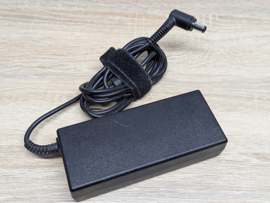 Б/В Б\В Блок живлення HP 90W 7.4x5.0 кутовий