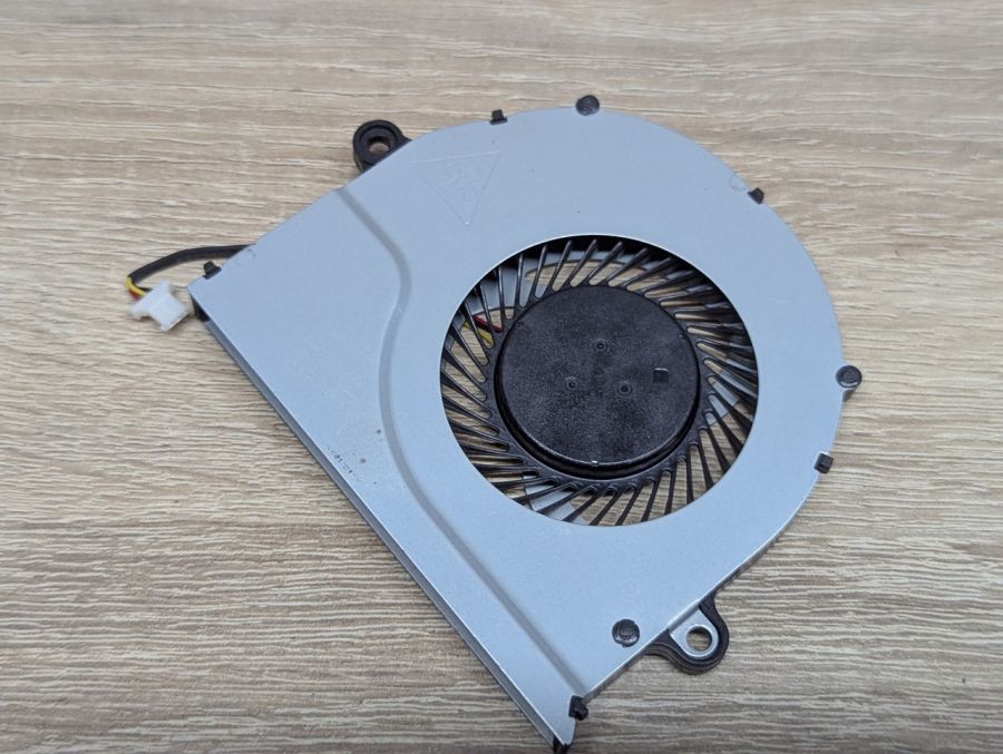 Б/В Вентилятор процесора для ноутбука Acer Aspire E5-772G,E5-571,E5-471,V3-472,F5-571