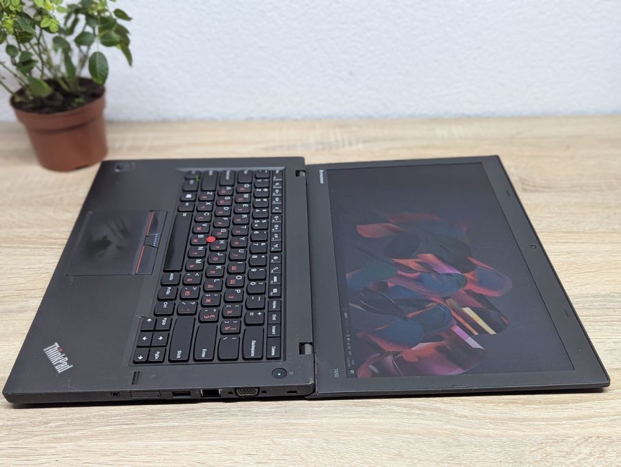 Ноутбук Б/В Lenovo ThinkPad T450, Intel Core i5-5200U, DDR3 8 GB, SSD 128GB, 14" HD [ProductHub SKU L580]