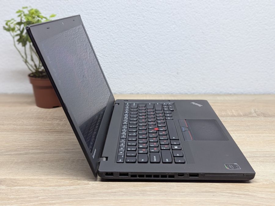 Ноутбук Б/В Lenovo ThinkPad T450, Intel Core i5-5200U, DDR3 8 GB, SSD 128GB, 14" HD [ProductHub SKU L580]