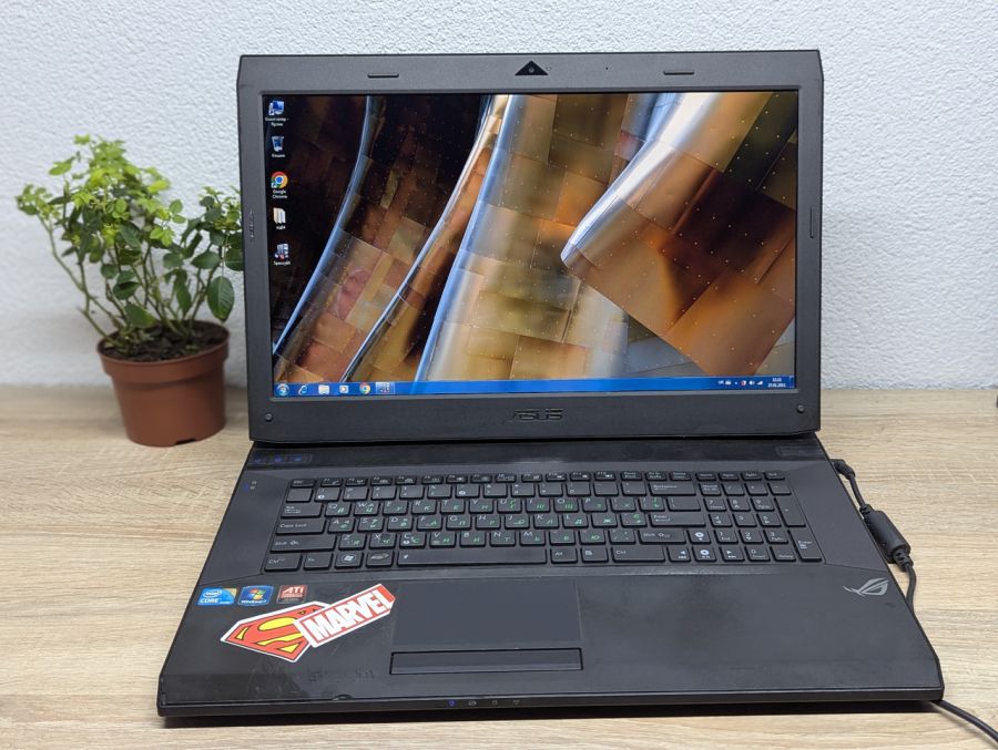 Ноутбук Б/В ASUS J73J, Intel Core i7-720QM, DDR3 6 GB, SSD 256GB + SSD 500GB, AMD Radeon HD 5800 1Gb, 17.3" HD [ProductHub SKU Asus171]