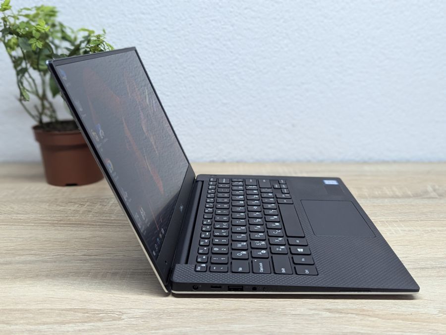 Ноутбук Б/В Dell XPS 13 9360, Intel Core i5-7200U, DDR4 8 GB, SSD 256GB, 13" Full HD