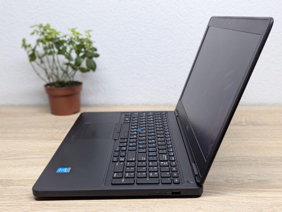 Ноутбук Б/В Dell Latitude E5550, Intel Core i5-5300U, DDR3 8 GB, SSD 128GB, 15.6" Full HD [ProductHub SKU Dell595]