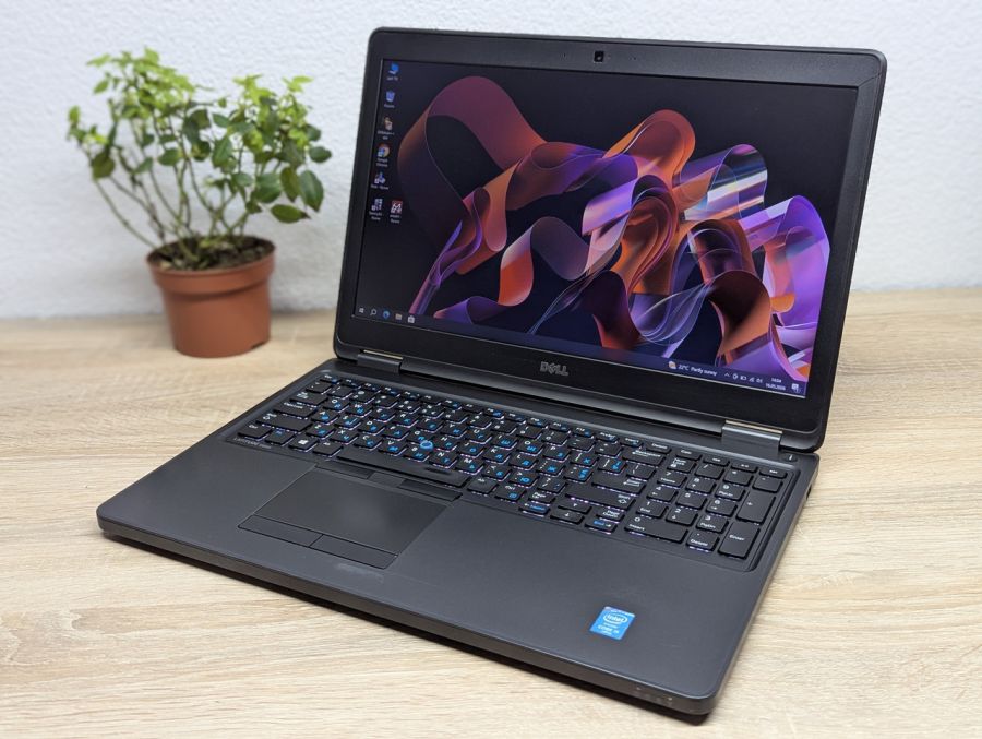 Ноутбук Б/В Dell Latitude E5550, Intel Core i5-5300U, DDR3 8 GB, SSD 128GB, 15.6" Full HD [ProductHub SKU Dell595]