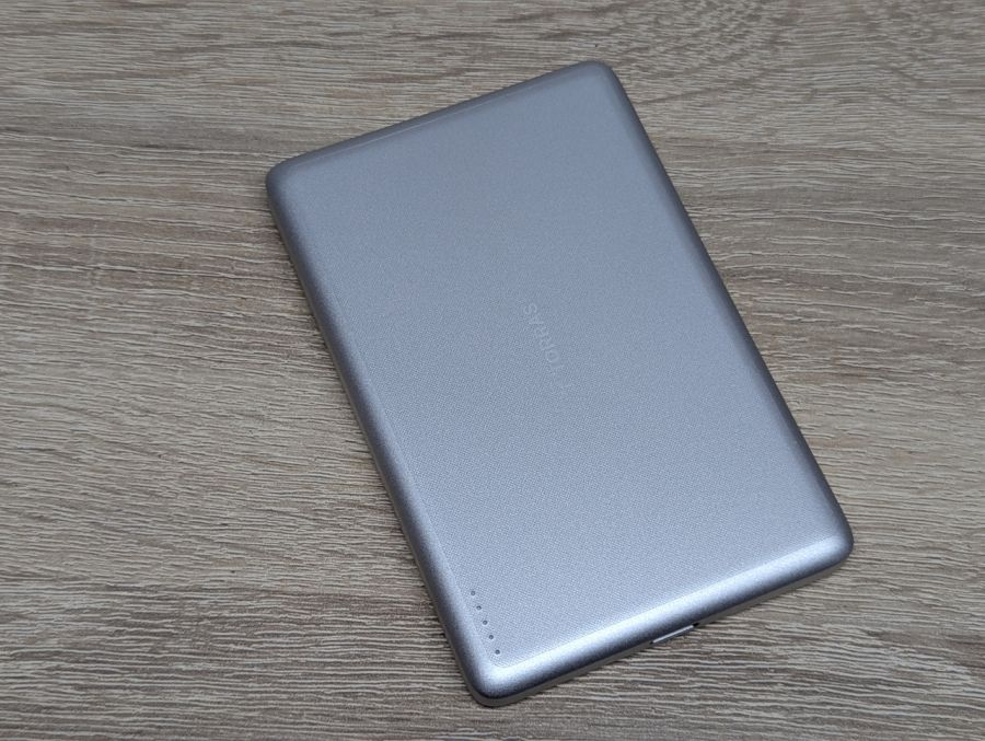 Новий Павербанк магнітний Torras MiniMag 5000 mAh 18W