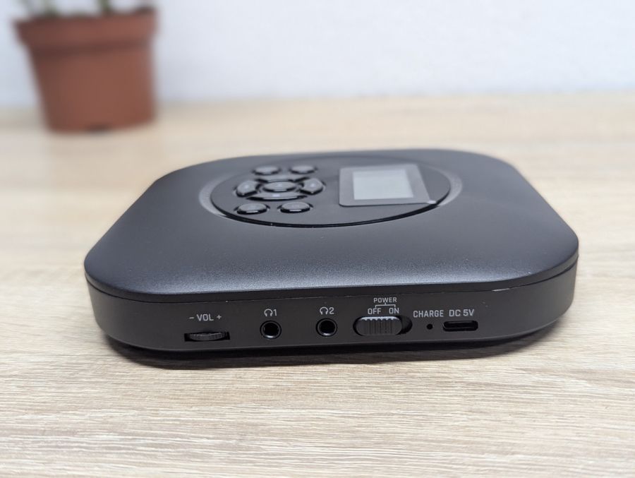 Новий Портативний CD-плеєр з Bluetooth CCHKFEI CD206BF