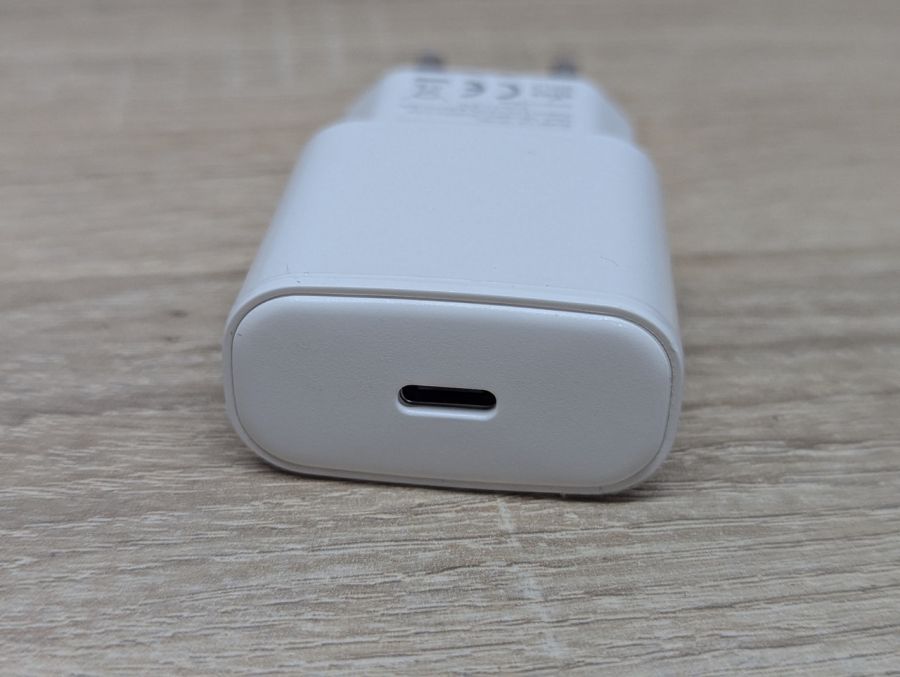 Новий Мережевий зарядний пристрій USB Type-C 20W