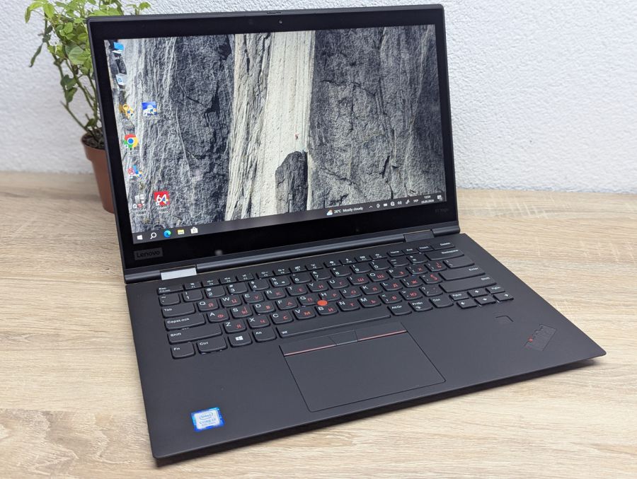 Ноутбук Б/В Lenovo X1 Yoga 3rg, Intel Core i7-8550U, DDR3 8 GB, SSD 256GB, 14" Full HD Сенсор