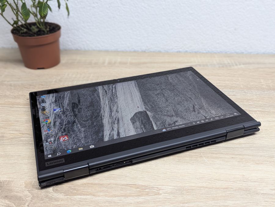 Ноутбук Б/В Lenovo X1 Yoga 3rg, Intel Core i7-8550U, DDR3 8 GB, SSD 256GB, 14" Full HD Сенсор