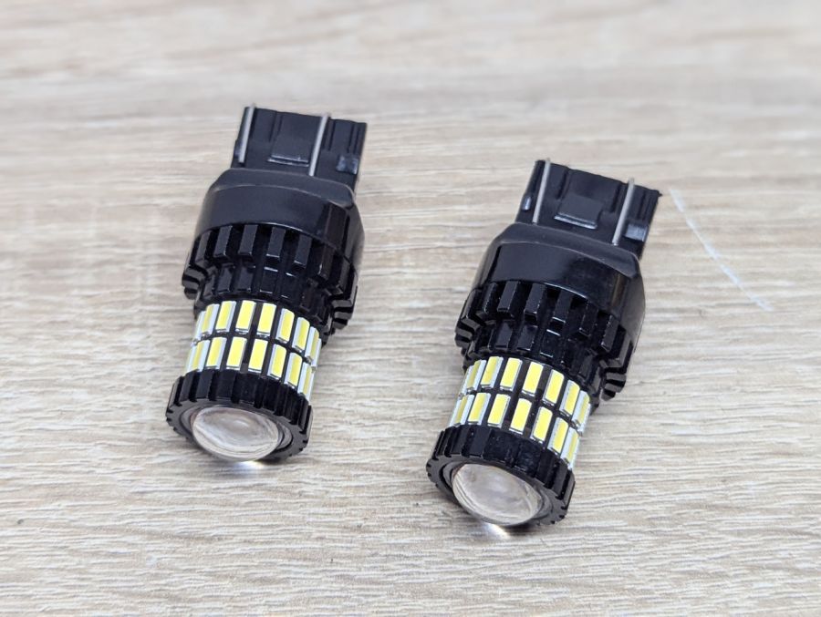 Новий Автомобільні світлодіодні LED-лампи Oushi T20 W21\5W,7443