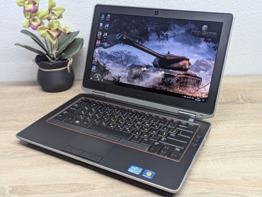 Ноутбук Б/В Dell Latitude E6320, Intel Core i7-2620M, DDR3 8 GB, SSD 128GB, 15.6" HD