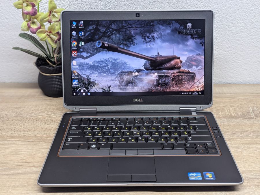 Ноутбук Б/В Dell Latitude E6320, Intel Core i7-2620M, DDR3 8 GB, SSD 128GB, 15.6" HD