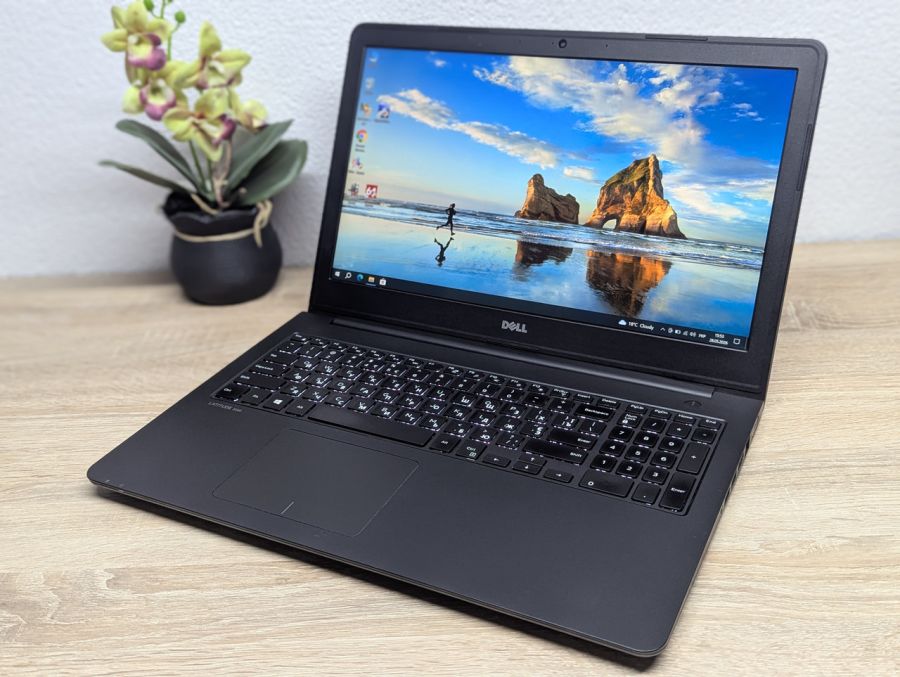 Ноутбук Б/В Dell Latitude 3550, Intel Core i5-5200U, DDR3 8 GB, SSD 128GB, NVIDIA GeForce 830M 2Gb, 15.6" Full HD