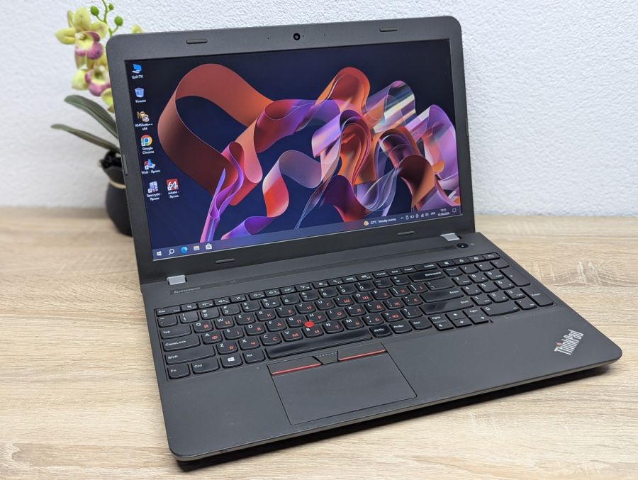 Ноутбук Б/В Lenovo E550, Intel Core i3-5005U, DDR3 8 GB, SSD 128GB, 15.6" HD [ProductHub SKU L595]