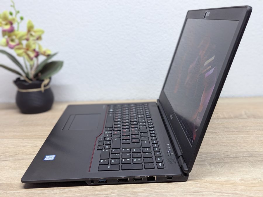 Ноутбук Б/В Fujitsu U759, Intel Core i5-8265U, DDR4 8 GB, SSD 128GB, 15.6" Full HD [ProductHub SKU F187]