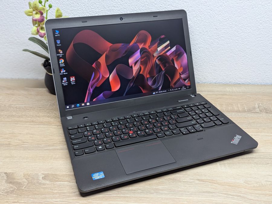 Ноутбук Б/В Lenovo Think Pad E530, Intel Core i5-3230M, DDR3 8 GB, SSD 128GB, 15.6" HD [ProductHub SKU L596]