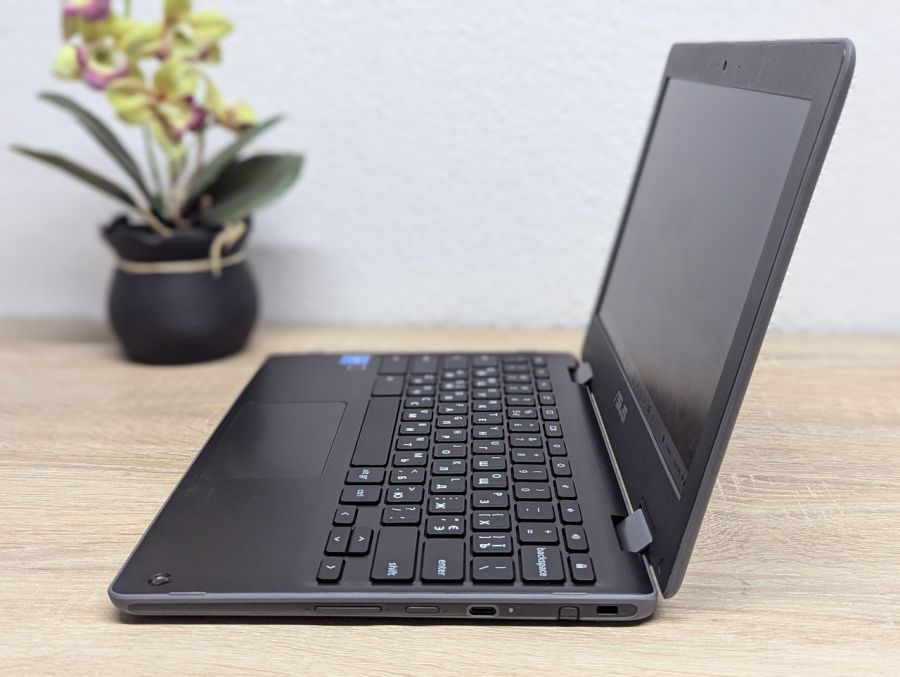 Ноутбук Б/В ASUS Chromebook C214M, Intel Celeron N4020, DDR4 4 GB, SSD 32GB, 11.6" Сенсор