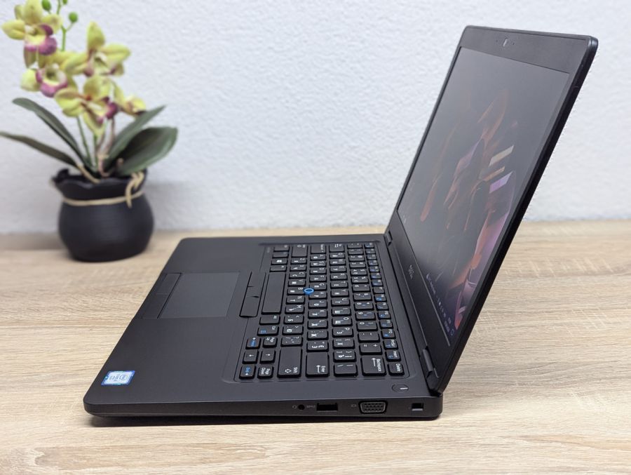 Ноутбук Б/В Dell Latitude 5480, Intel Core i5-6300U, DDR4 8 GB, SSD 128GB, 14" Full HD