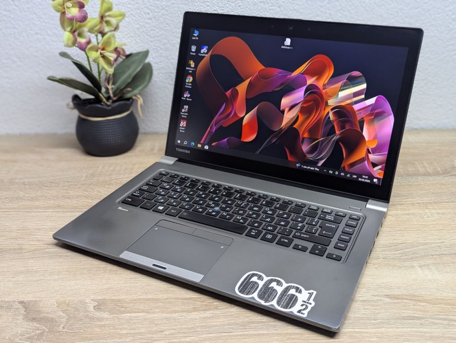 Ноутбук Б/В Toshiba Tecra Z40T-C, Intel Core i5-6300U, DDR3 8 GB, SSD 128GB, 14" Full HD Сенсор [ProductHub SKU T135]