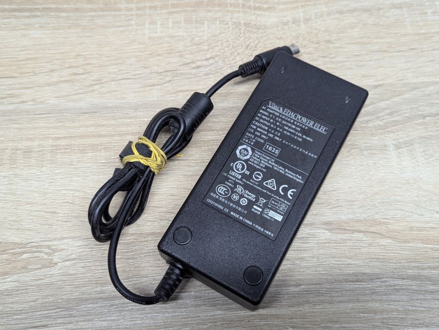 Б/В Блок живлення EDAC Power Electronics EA11013M-195 120 Вт 19.5V 6.15 А 3-pin [ProductHub SKU EA11013M]