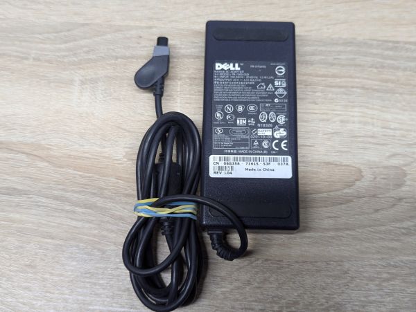 Б/В Блок живлення Dell PA-1900-05D 90 Вт 20 В 4.51 А 3-pin square tip