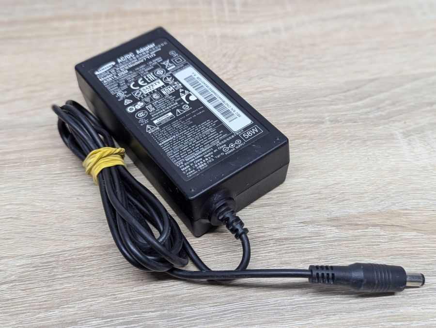Б/В Блок живлення Samsung A5814_DSM 58 Вт,14В,4.143 А,6.5 x 4.4 мм