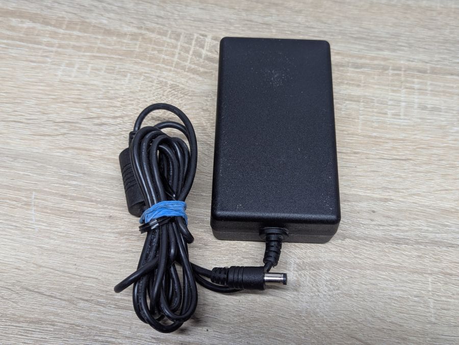 Б/В Адаптер живлення Delta Electronics EADP-30HB B,30 Вт,12В, 2.5А,5.5 x 2.5 мм