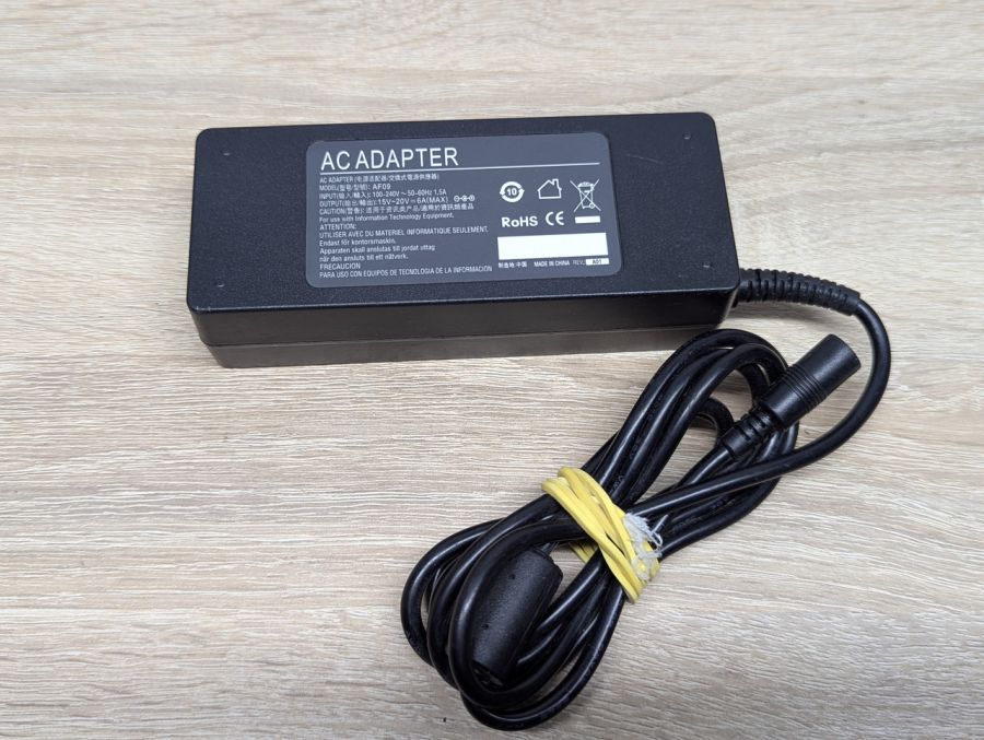 Б/В Універсальний блок живлення AF09,120 Вт,20 В,6 А, 3-pin mini-DIN