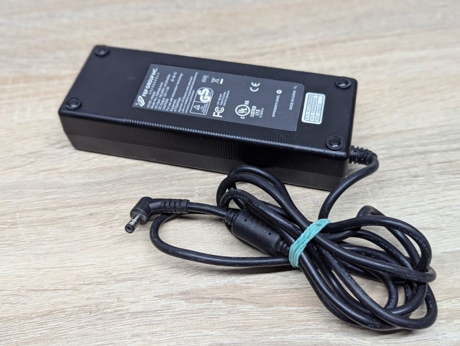 Б/В Адаптер живлення FSP Group Inc FSP096-AHA, 96W,12V,8A, 5.5x 2.5 мм