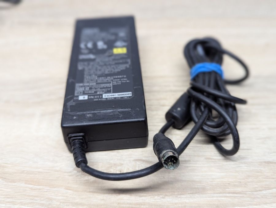 Б/В Блок живлення IBM ADP-60WB,53W,12V,4.4A,8-pin Mini-DIN