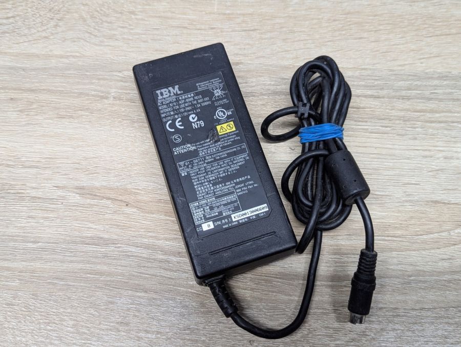 Б/В Блок живлення IBM ADP-60WB,53W,12V,4.4A,8-pin Mini-DIN