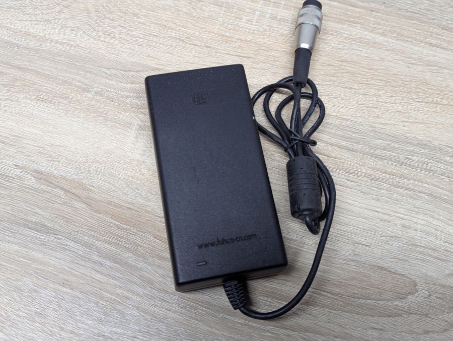 Б/В Блок живлення UE Electronic UE60-1205005SPA3, 60 Вт,12 В,5 А, GX16 3-pin [ProductHub SKU 5005SPA3]